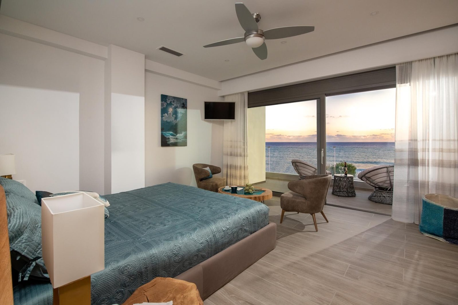 vid_5c117b8cbcbb6_big