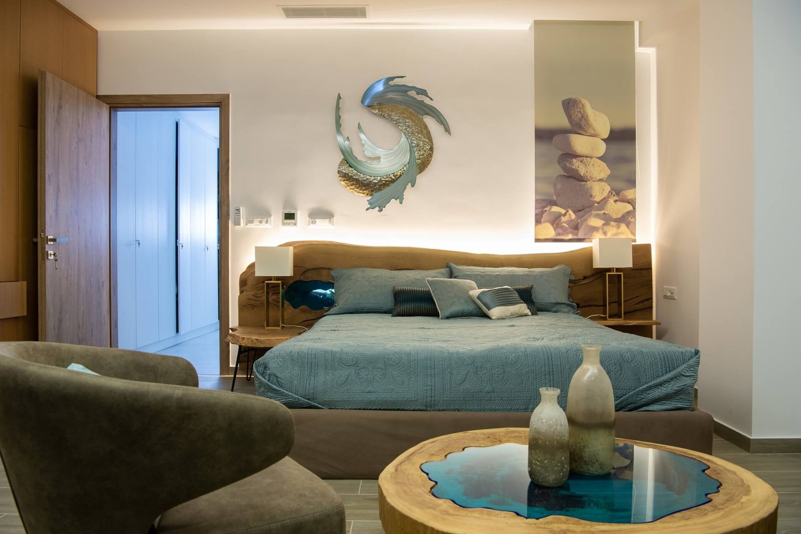 vid_5c117c0632fbb_big