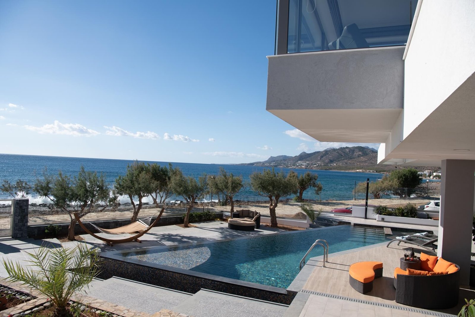 vid_5c11805e9d682_big